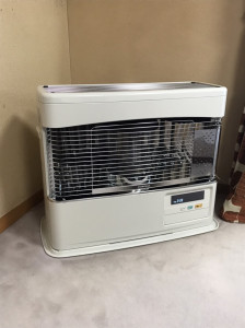 ストーブの取り付けをしました